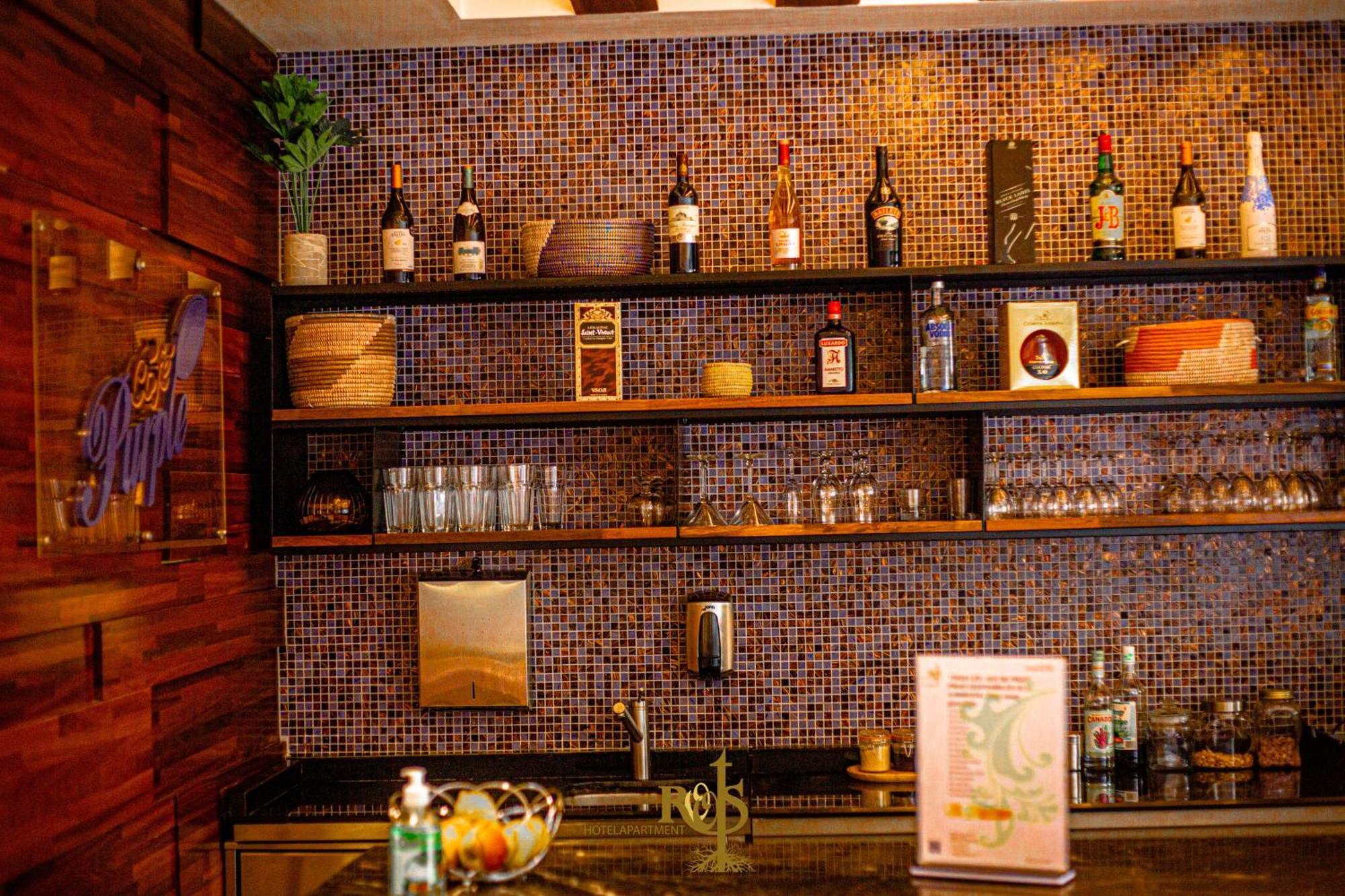 Roots Hotel Apartments Abidjan Ngoại thất bức ảnh