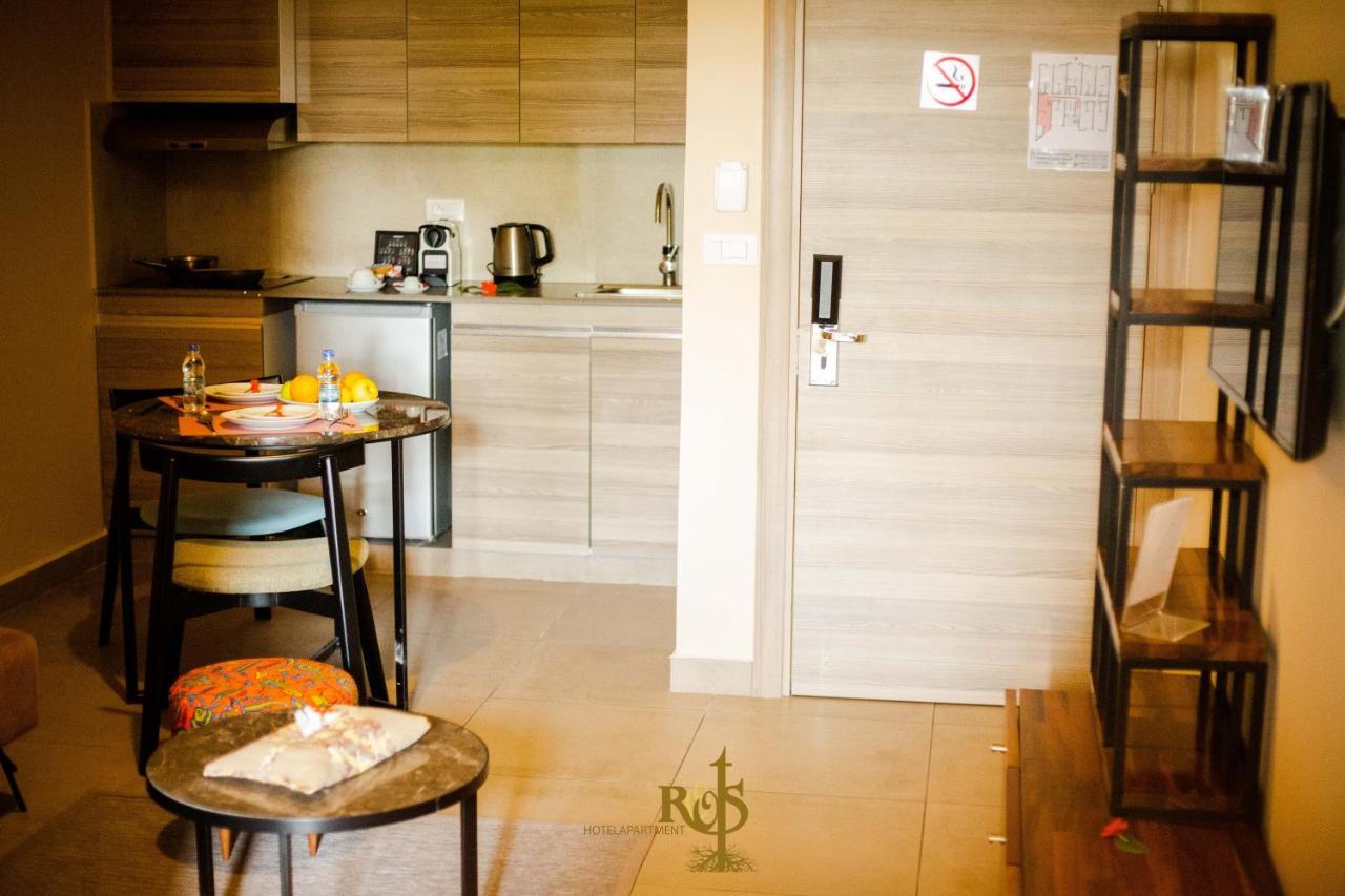 Roots Hotel Apartments Abidjan Ngoại thất bức ảnh