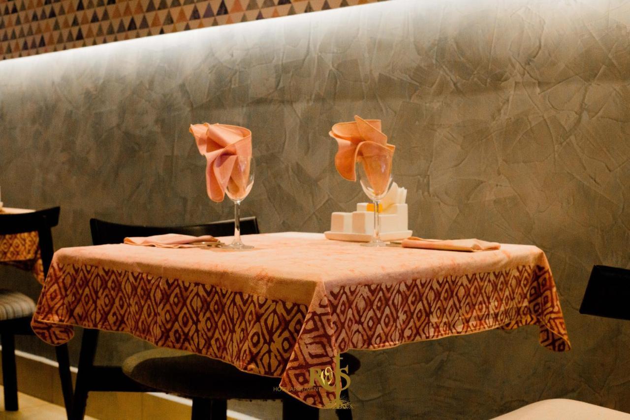 Roots Hotel Apartments Abidjan Ngoại thất bức ảnh