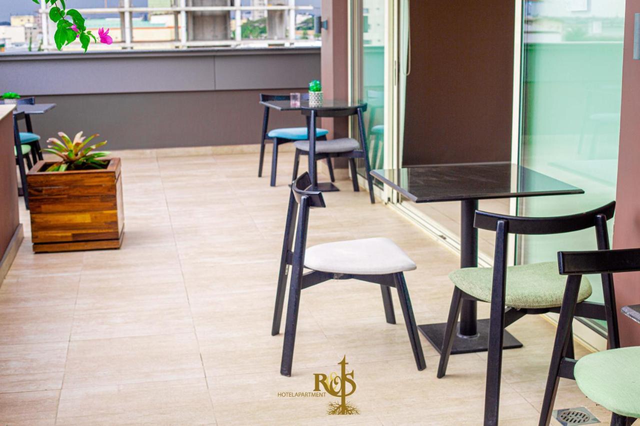 Roots Hotel Apartments Abidjan Ngoại thất bức ảnh