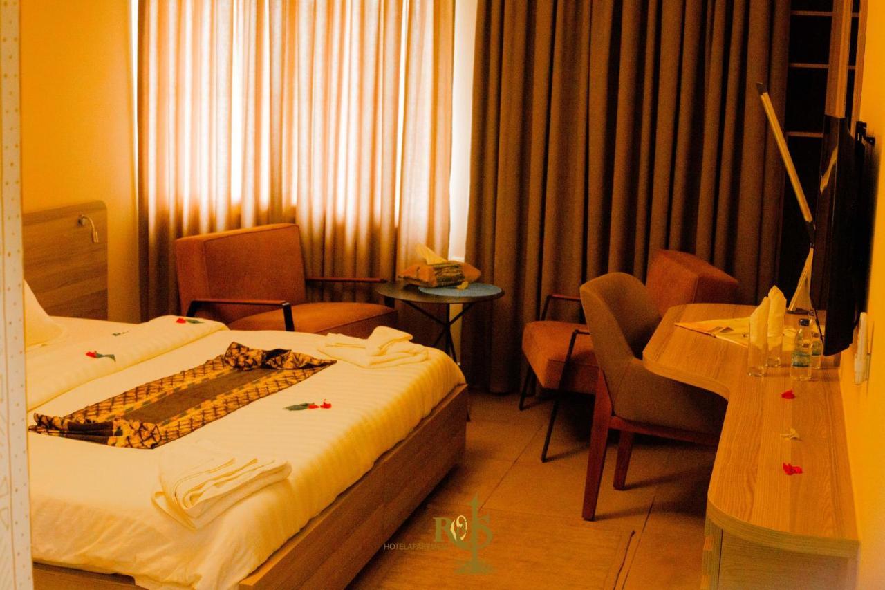Roots Hotel Apartments Abidjan Ngoại thất bức ảnh