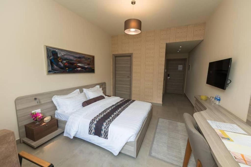 Roots Hotel Apartments Abidjan Ngoại thất bức ảnh