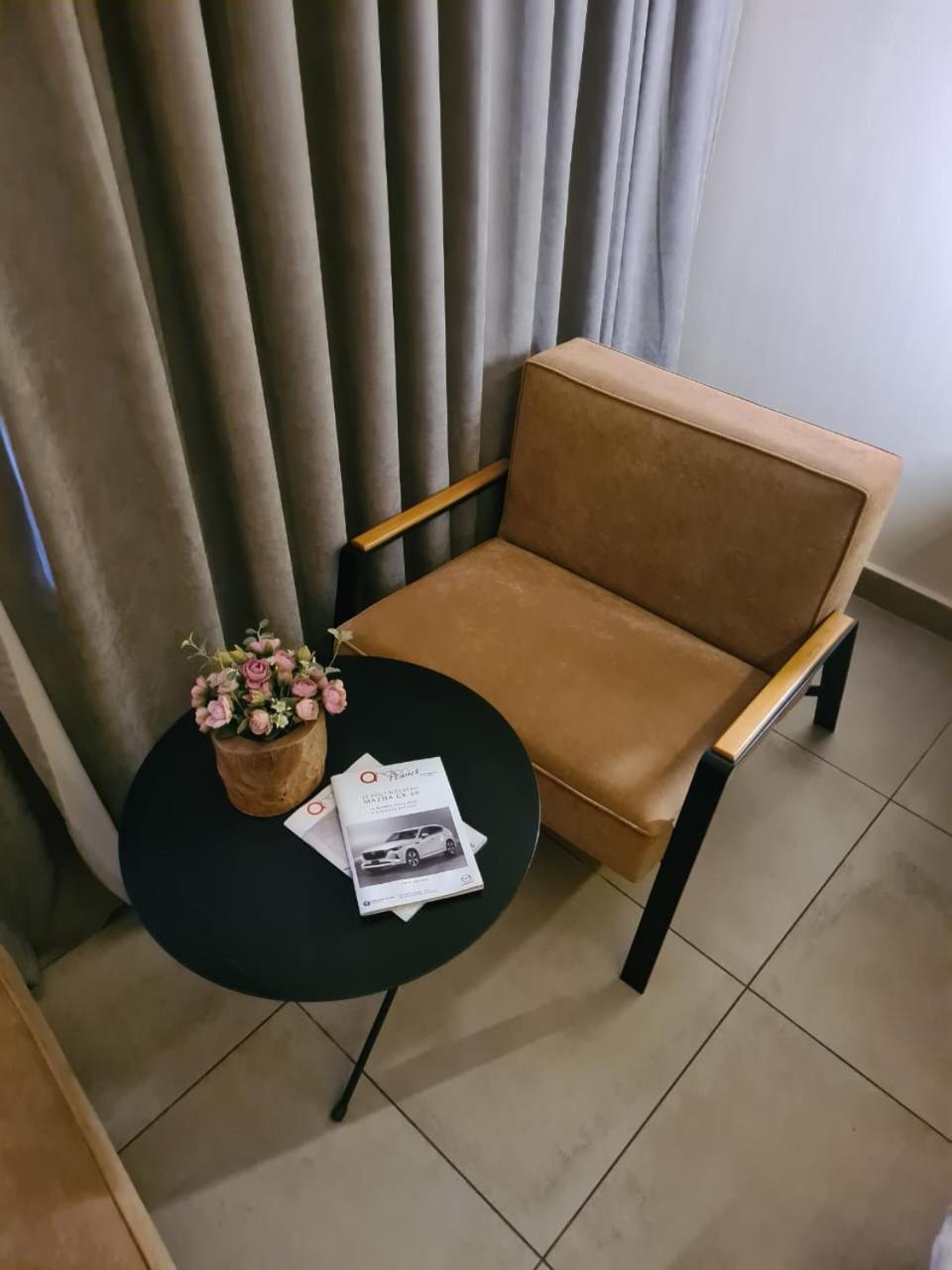 Roots Hotel Apartments Abidjan Ngoại thất bức ảnh