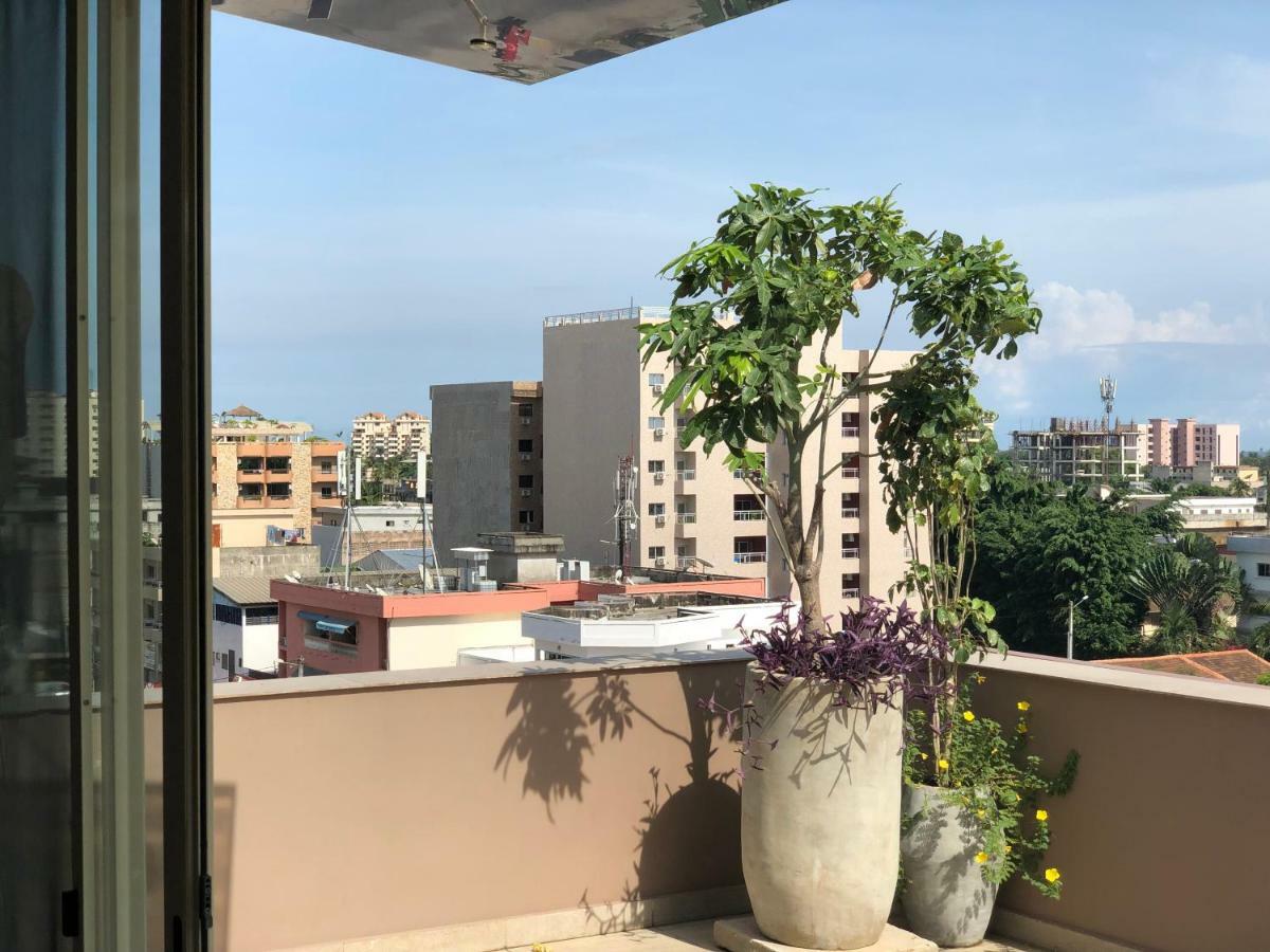 Roots Hotel Apartments Abidjan Ngoại thất bức ảnh