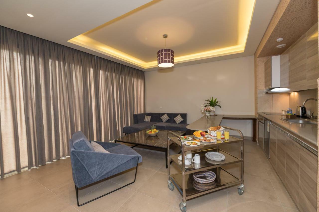 Roots Hotel Apartments Abidjan Ngoại thất bức ảnh
