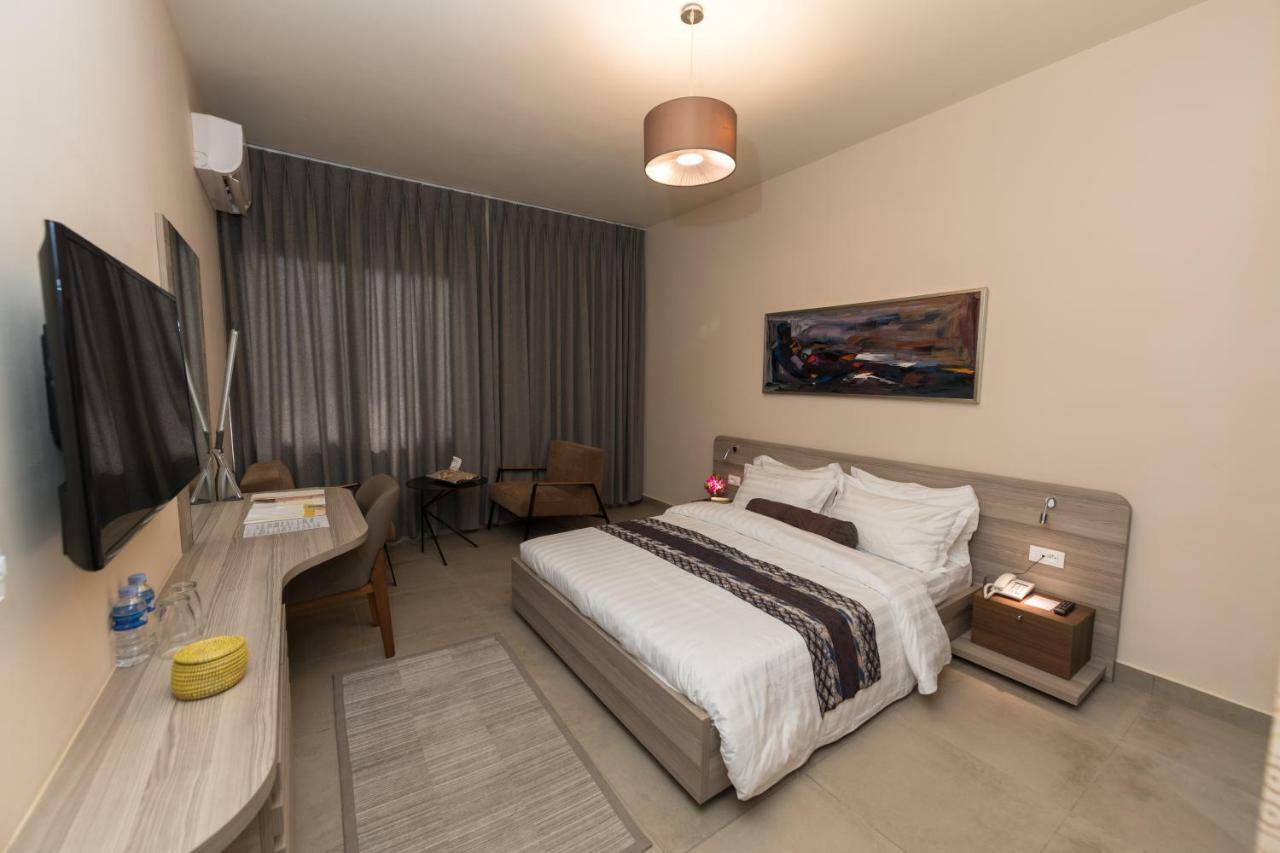 Roots Hotel Apartments Abidjan Ngoại thất bức ảnh