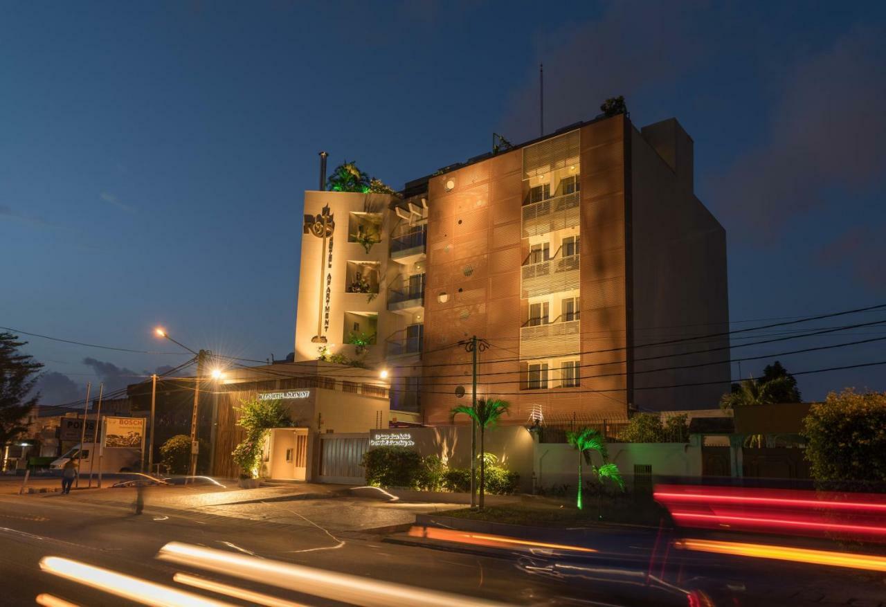 Roots Hotel Apartments Abidjan Ngoại thất bức ảnh